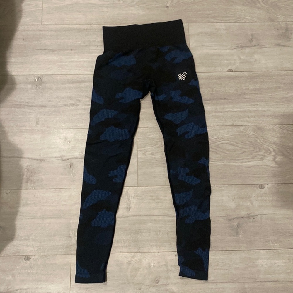 Camo leggings